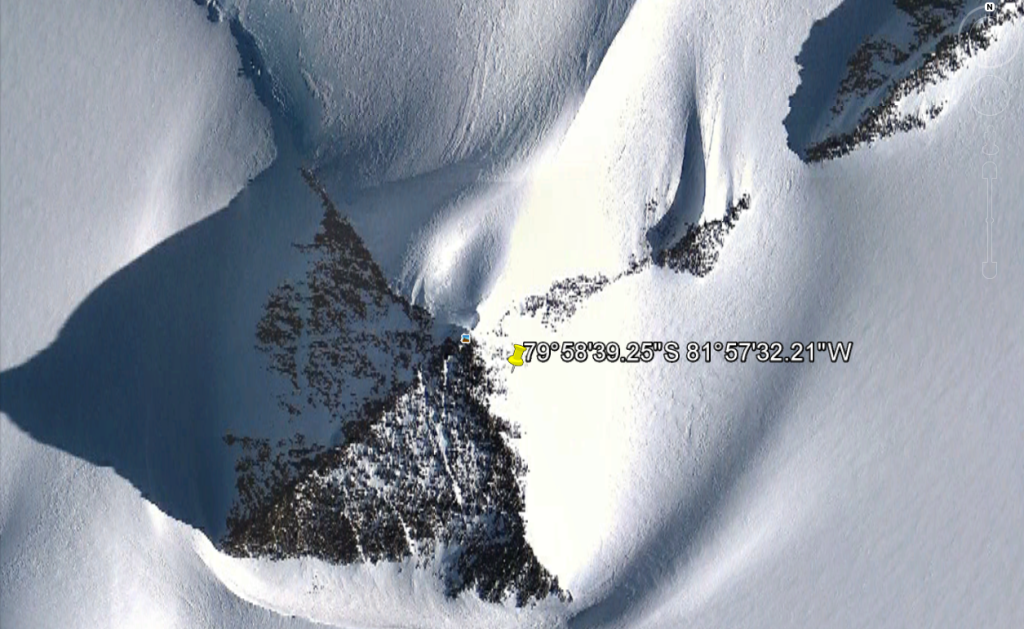 piramide antartica google earth